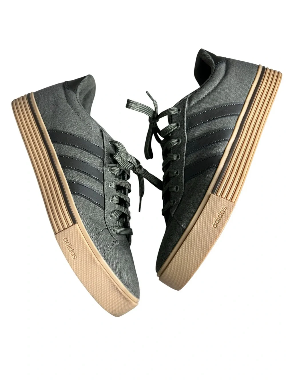 Adidas Men’s Daily 4.0 Canvas Sneakers. Size 11. Olive Green